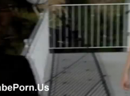 इस एचडी पीओवी सेक्स वीडियो में दो लड़कियां अपमानित हुईं