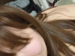सेक्सी जापानी किशोर गड़बड़ और चेहरे पर